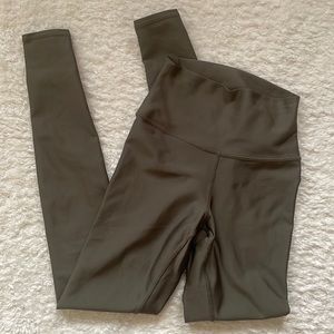Alo Yoga XS yoga pants